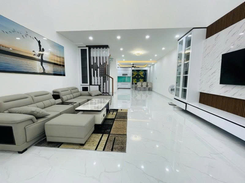 "Nhà 5 Tầng HXH – Cách Mặt Tiền 30m – 50m² Sổ Vuông – Hoàn Công Đủ – Giá chỉ 8 tỷ tl - Ảnh 1