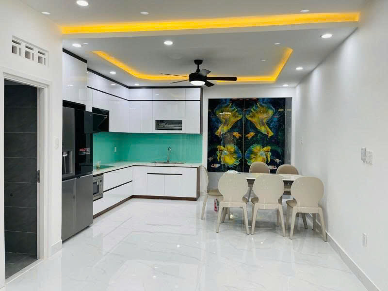 "Nhà 5 Tầng HXH – Cách Mặt Tiền 30m – 50m² Sổ Vuông – Hoàn Công Đủ – Giá chỉ 8 tỷ tl - Ảnh 2