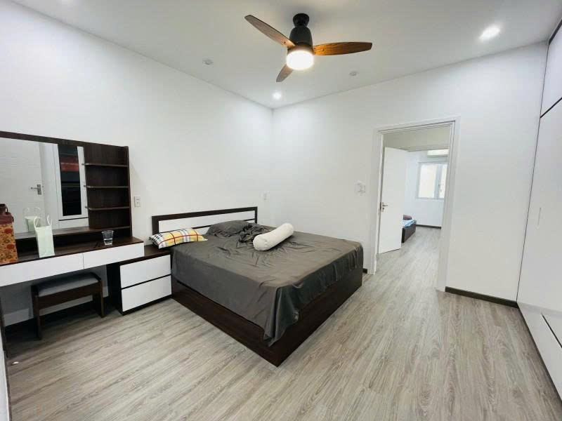 "Nhà 5 Tầng HXH – Cách Mặt Tiền 30m – 50m² Sổ Vuông – Hoàn Công Đủ – Giá chỉ 8 tỷ tl - Ảnh 3