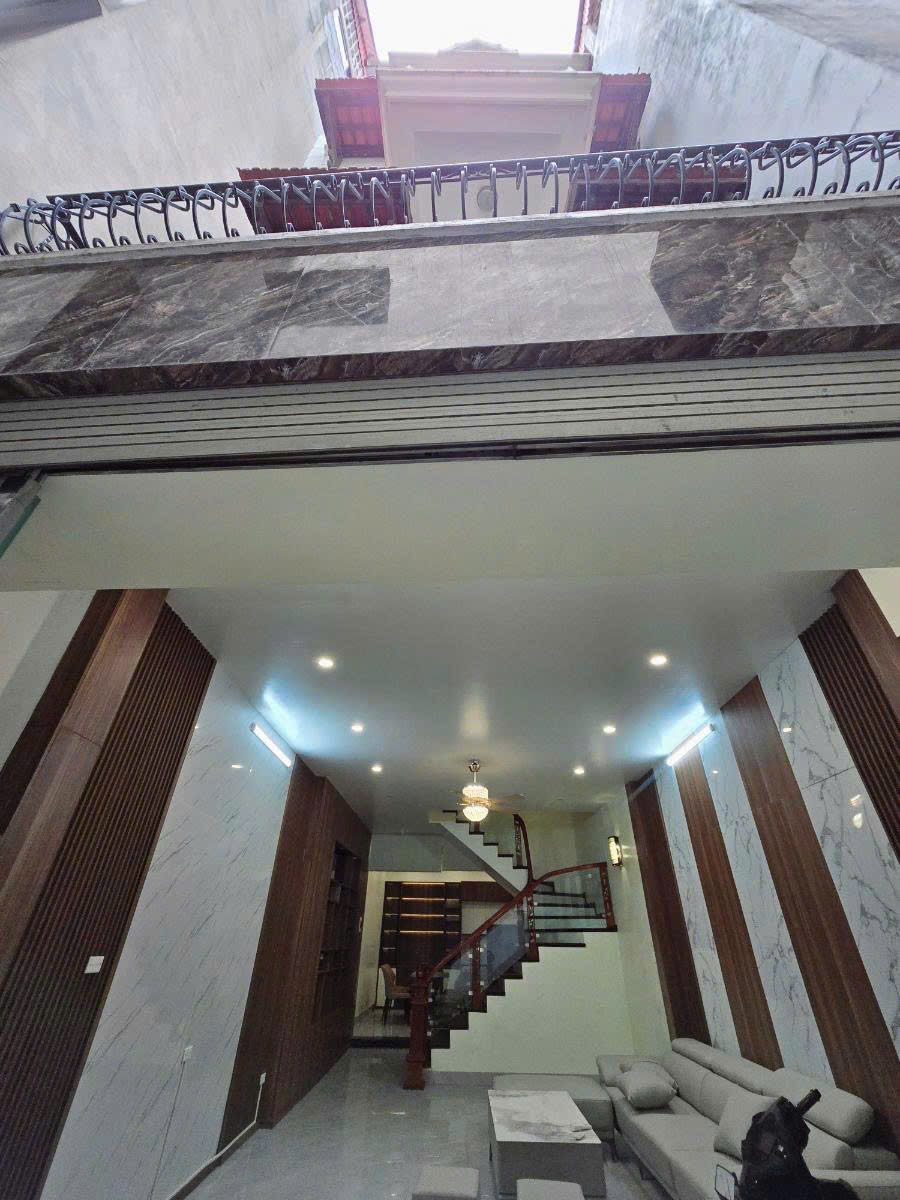 🏠 BÁN NHÀ DÂN XÂY FULL NỘI THẤT – TT CẦU GIẤY – VỊ TRÍ ĐẸP – GIÁ TỐT 65M2*4T - Ảnh chính