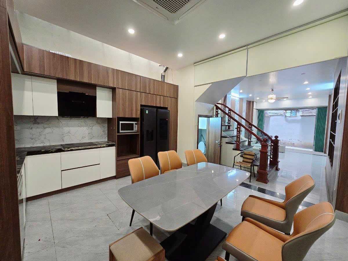 🏠 BÁN NHÀ DÂN XÂY FULL NỘI THẤT – TT CẦU GIẤY – VỊ TRÍ ĐẸP – GIÁ TỐT 65M2*4T - Ảnh 3