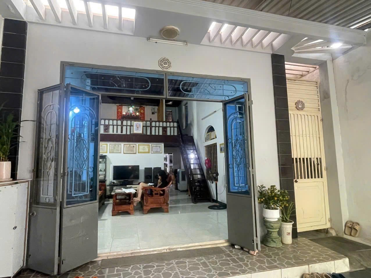 NHÀ ĐẸP- ĐẦU TƯ LÀ SINH LỜI Chính chủ Cần bán nhanh căn nhà tại quận Liên Chiểu, TP Đà Nẵng - Ảnh chính
