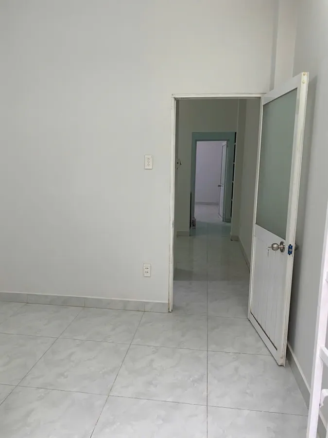 Bán nhà HXH, sát mặt tiền CMT8, P10, Q3, kết cấu đẹp, khu tiện ích, vị trí vàng, 14 tỷ. - Ảnh 2
