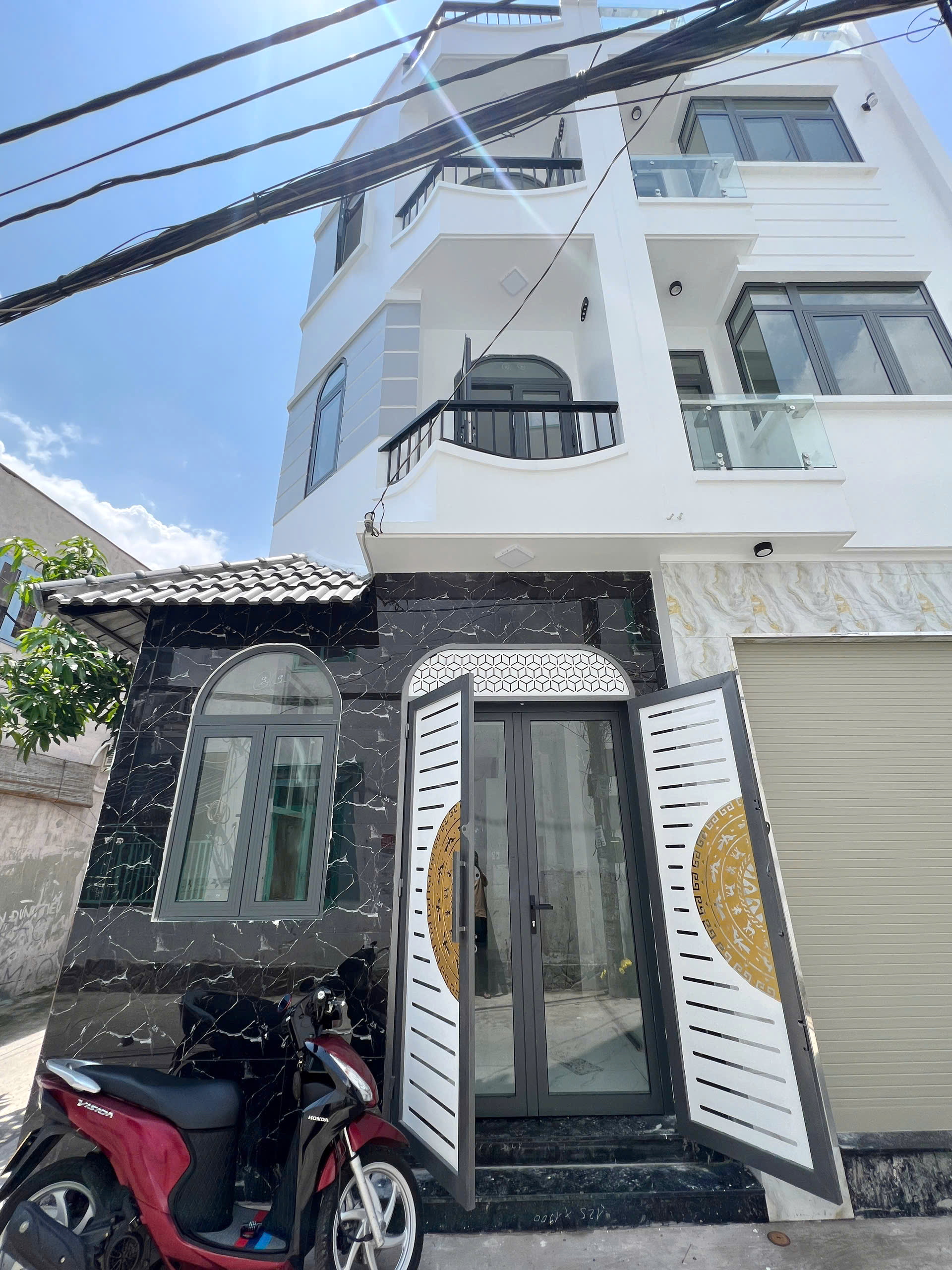 Nhà góc mới 4 tầng hẻm 4m đường Bông Sao P5Q8. Giá: 3.88 tỷ - Ảnh chính