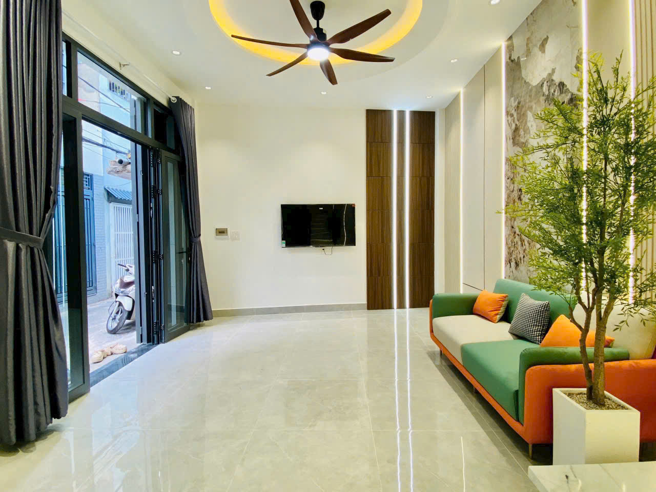 Bán nhà mới xây – xe hơi vào tận nơi – khu VIP Nguyễn Phúc Chu, P.15, Tân Bình - Ảnh 1