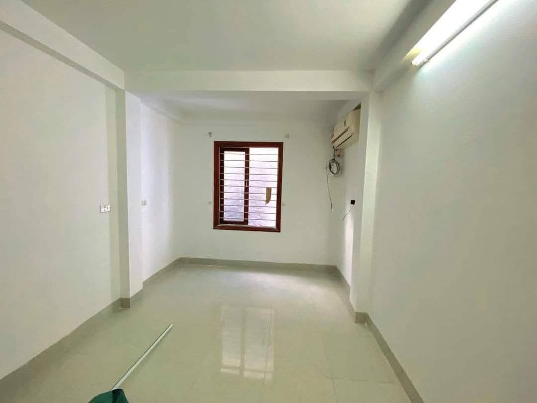 Bán nhà đường Cầu Giấy 5.7 tỷ 24m2 ô tô đỗ cổng 5 tầng 3 ngủ hiếm quận Cầu Giấy - Ảnh chính