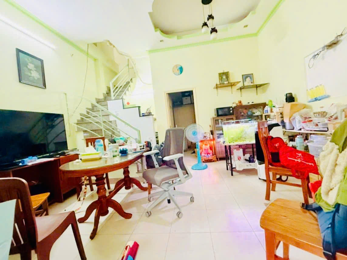 Bán nhà Thống Nhất, ngang 5,2m hiếm, hẻm ô tô, gần Cityland, chỉ 4 tỷ 9 thương lượng - Ảnh 1