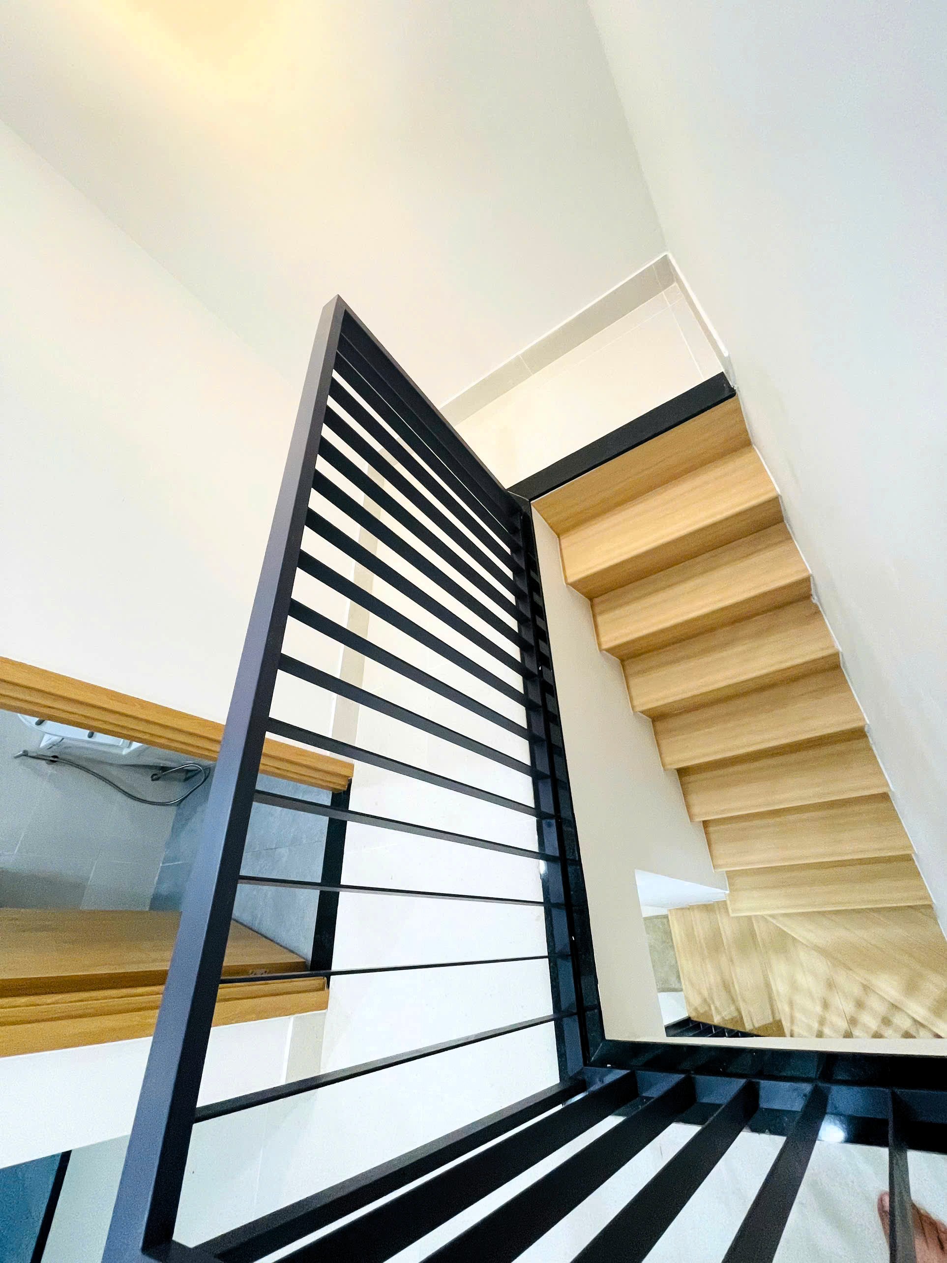 Bán nhà 1 trệt 1 lầu Linh Xuân, ô tô tới nơi, 56m2, giá chỉ hơn 4 tỷ - Ảnh 2