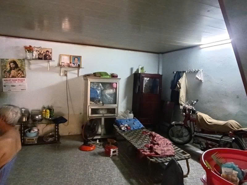 Bán nhà hẻm 4m Trần Bình Trọng - gần Hùng Vương, Hồ Thị kỷ, 8x10m, 2 Tầng cũ, 9,9 tỷ. - Ảnh chính