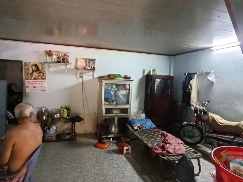 Bán nhà hẻm 4m Trần Bình Trọng - gần Hùng Vương, Hồ Thị kỷ, 8x10m, 2 Tầng cũ, 9,9 tỷ. - Ảnh 3