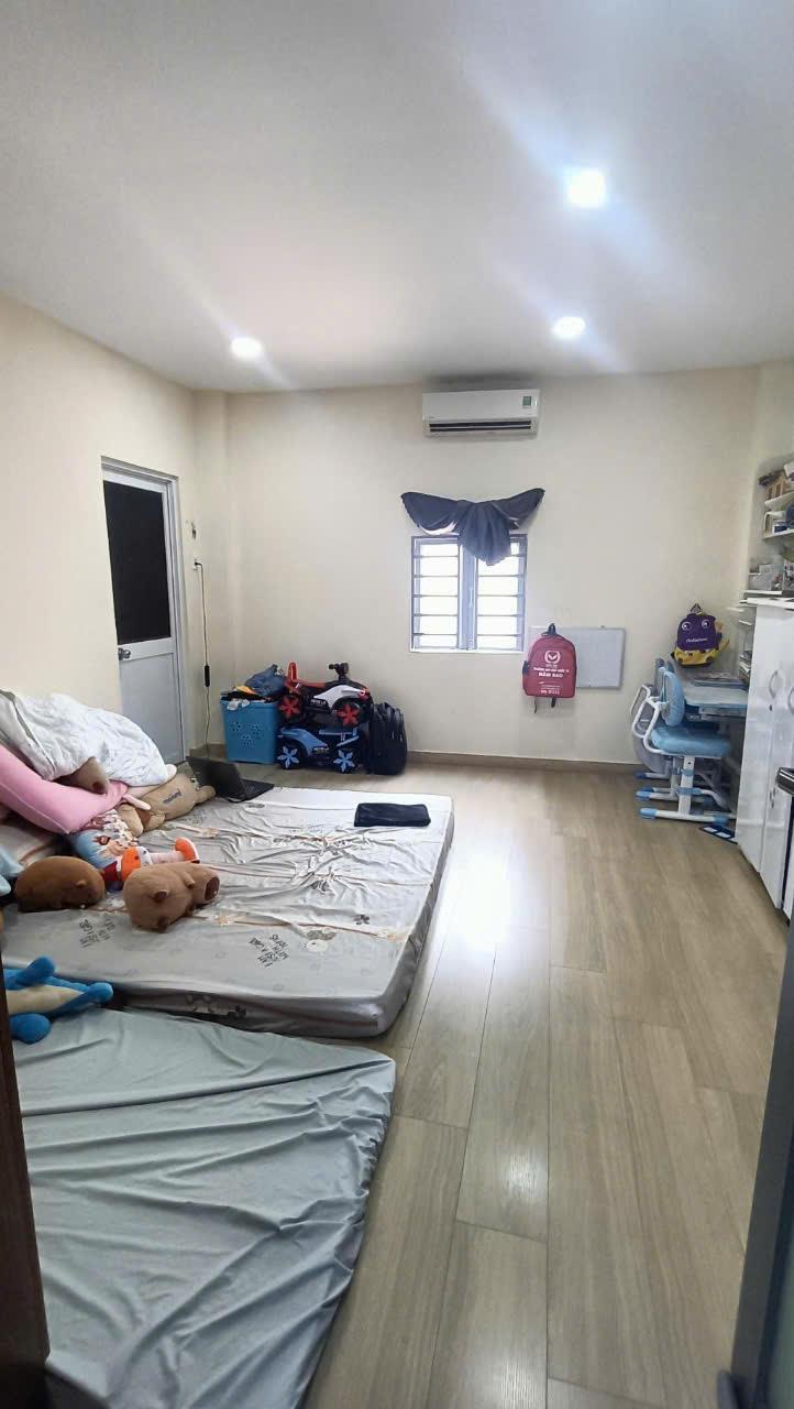 Nhà 2 tầng ở ngay, 30m2, ngang 5m, Linh Đông Thủ Đức, giá 3 tỷ tl - Ảnh 1