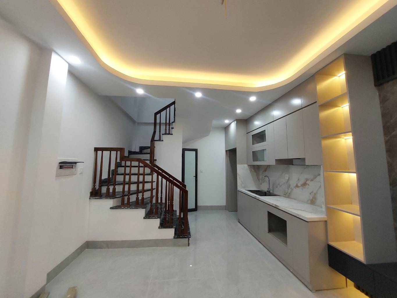 Nhà phố Trần Duy Hưng, 6 tầng 4 ngủ, DT 33m2 - Giá nhỉnh 8 tỷ - Ảnh chính