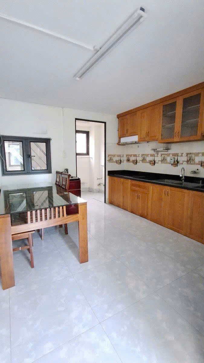 PHỐ CHỢ KHÂN THIÊN - NGÕ THÔNG - 32m2 6 tầng mặt tiền 4m Giá 7.98 tỷ - Ảnh 1