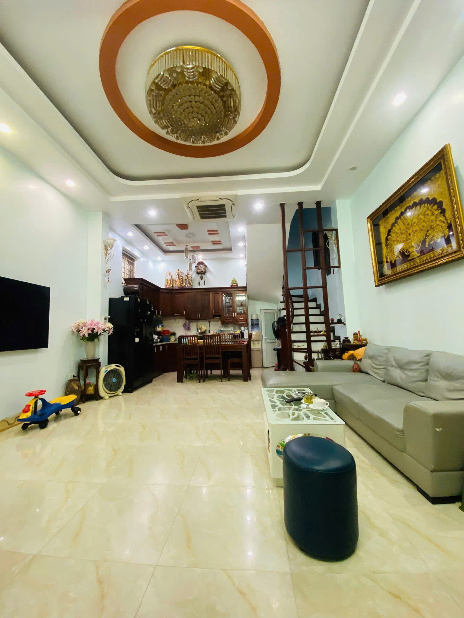 BÁN NHÀ CẦU GIẤY LÔ GÓC MẶT NGÕ KINH DOANH 38m2 5 tầng mặt tiền 4.6m Giá 17 tỷ - Ảnh 3