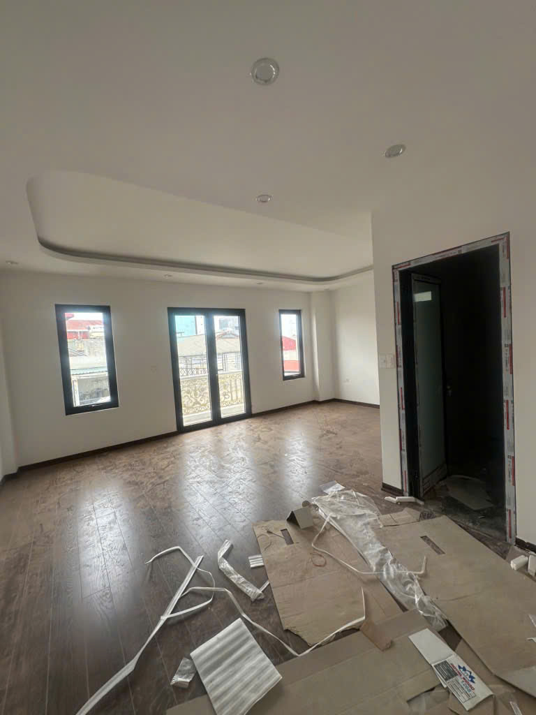 NHÀ MỚI CÒN MÙI SƠN PHỐ CỔ LINH 75M, 7T, MT 6M, LÔ GÓC, GARA, THANG MÁY, KINH DOANH, Ô TÔ. - Ảnh 2