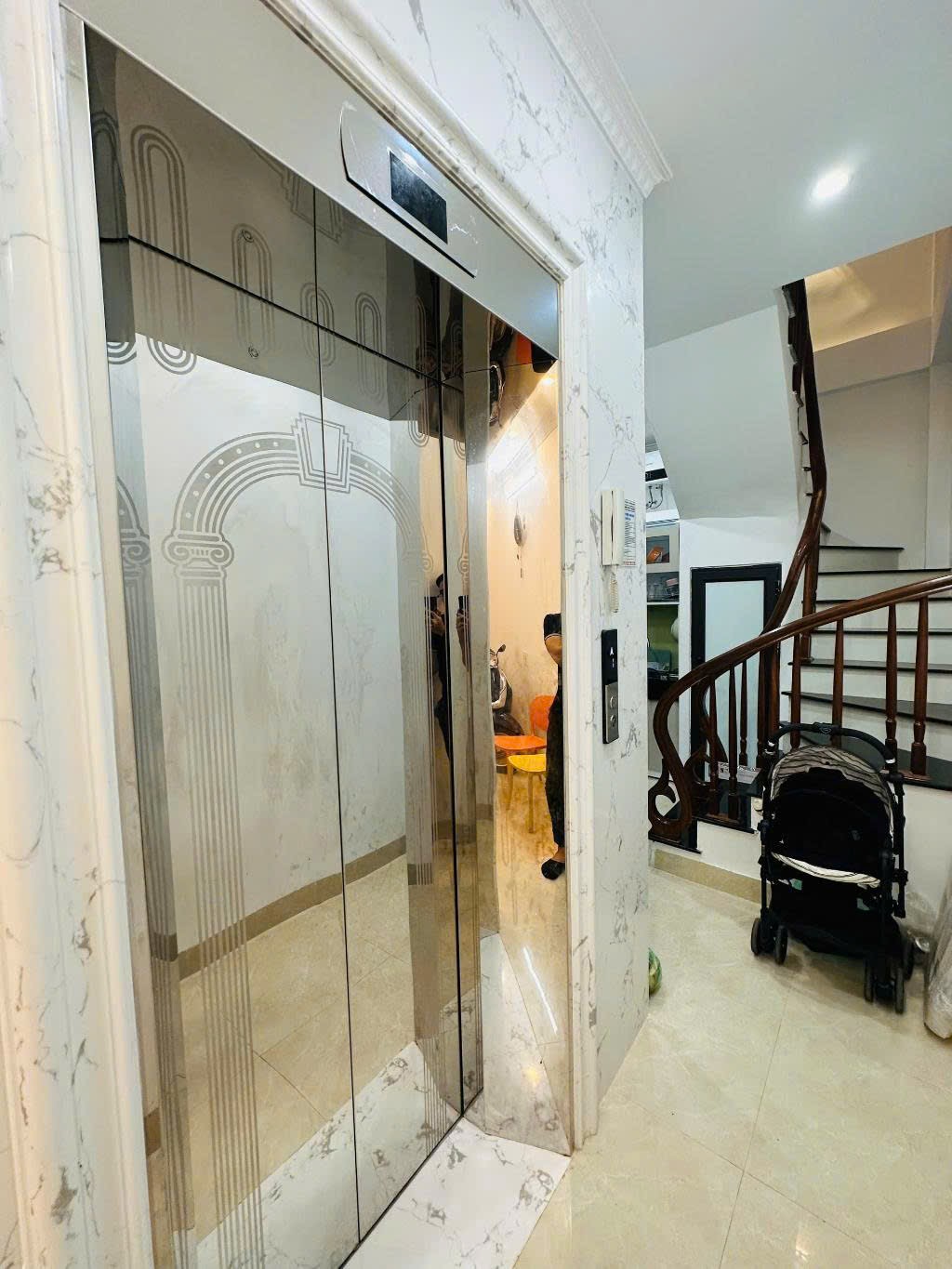 Bán nhà Phan Kế Bính, lô góc, 5 tầng thang máy, trung tâm Ba Đình - Ảnh 2