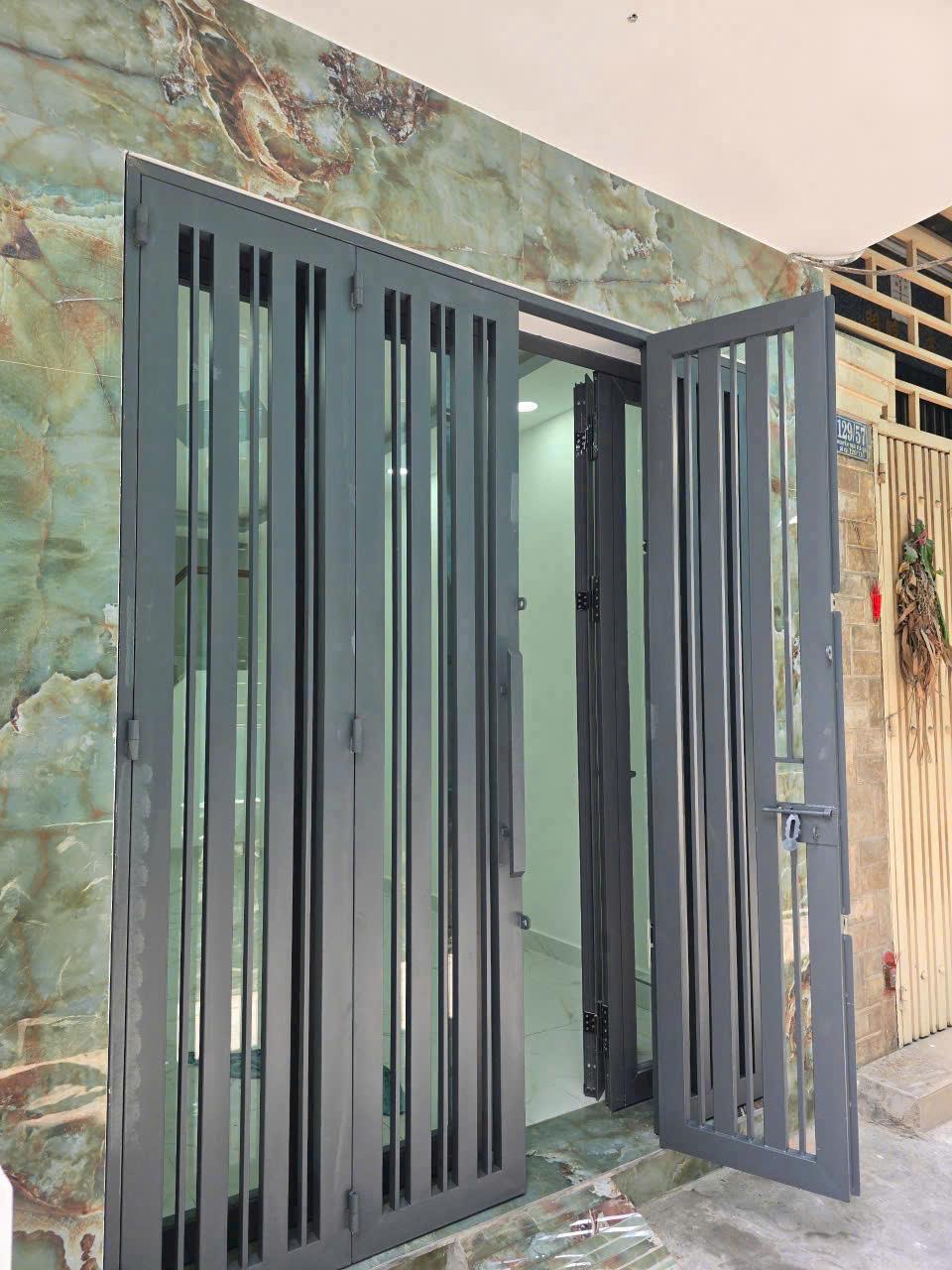 QuẬn 555 Nhà Đẹp Ngay Phố Thời Trang Nguyễn Trãi_3 Tầng-34m2 4PN,Vào Ở Ngay.6.2Tỷ - Ảnh 1