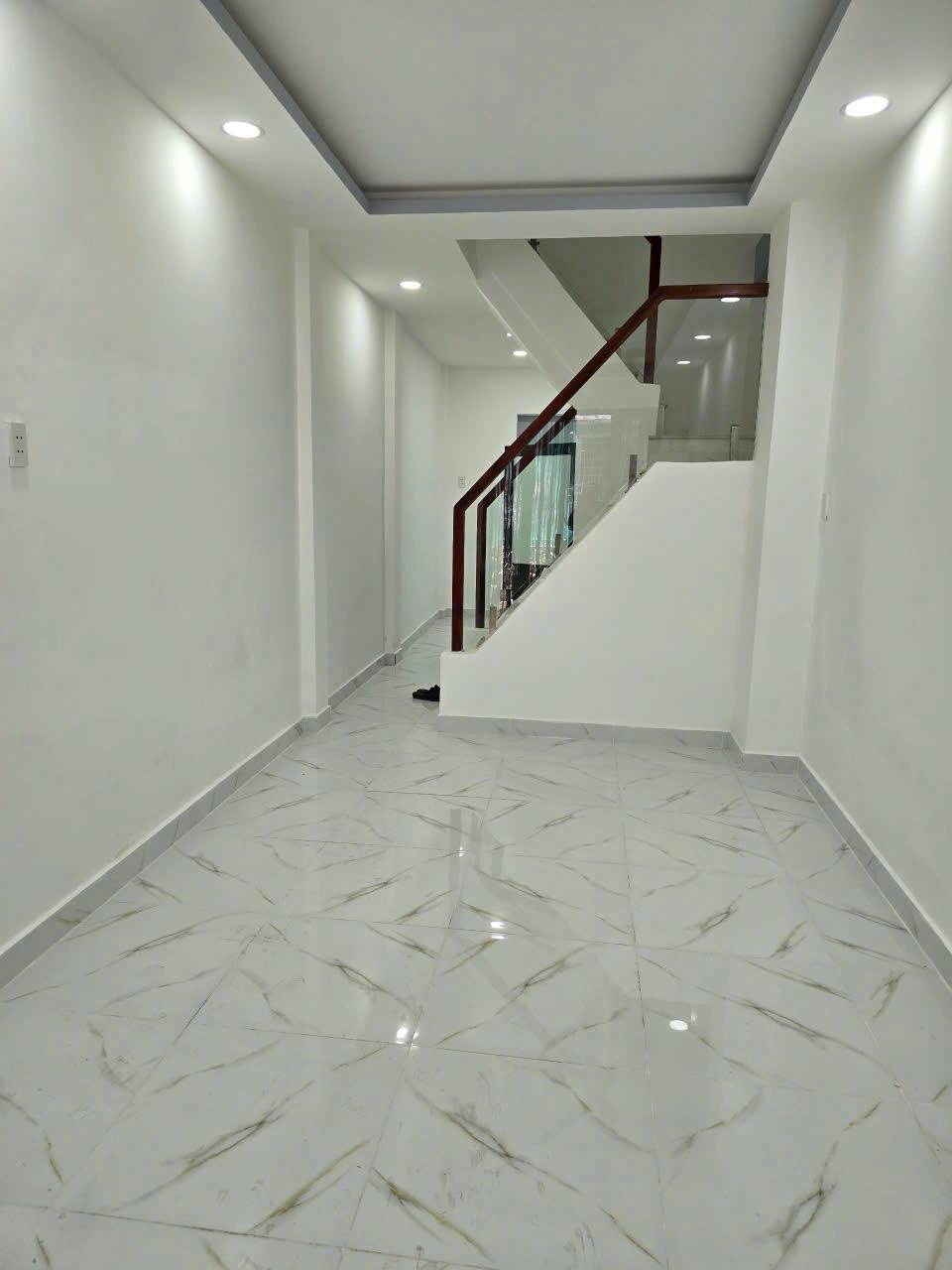 QuẬn 555 Nhà Đẹp Ngay Phố Thời Trang Nguyễn Trãi_3 Tầng-34m2 4PN,Vào Ở Ngay.6.2Tỷ - Ảnh 2