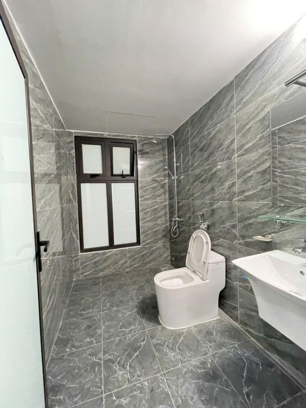 Bán nhà Lê trọng Tân, ô tô 5 tạ qua, 55m2, 5 tầng, 8,9 tỷ. - Ảnh 1