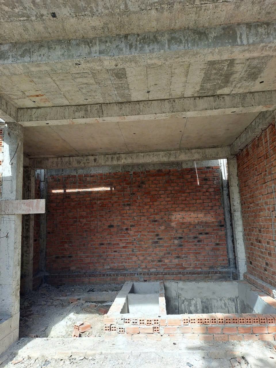 31.  T15 - BÁN ĐẤT TẶNG NHÀ KHỦNG - ĐANG XÂY LỠ DỠ - ĐƯỜNG 12M -KHU PHÂN LÔ VIP -AN PHÚ ĐÔNG GIÁP - Ảnh 1