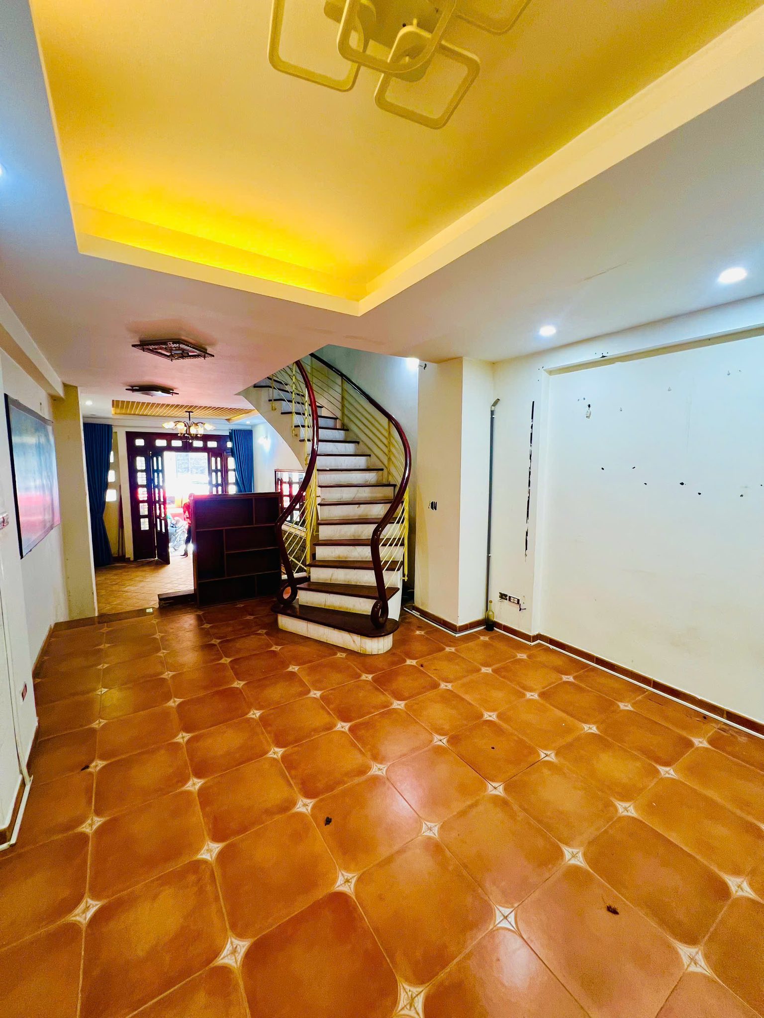 [CỰC HIẾM-NGÕ NHƯ PHỐ] Ôtô Tránh,KD Cực Ngon-DUY TÂN 50m/5Tầng/MT 4.1m 26.5 Tỷ - Ảnh 2