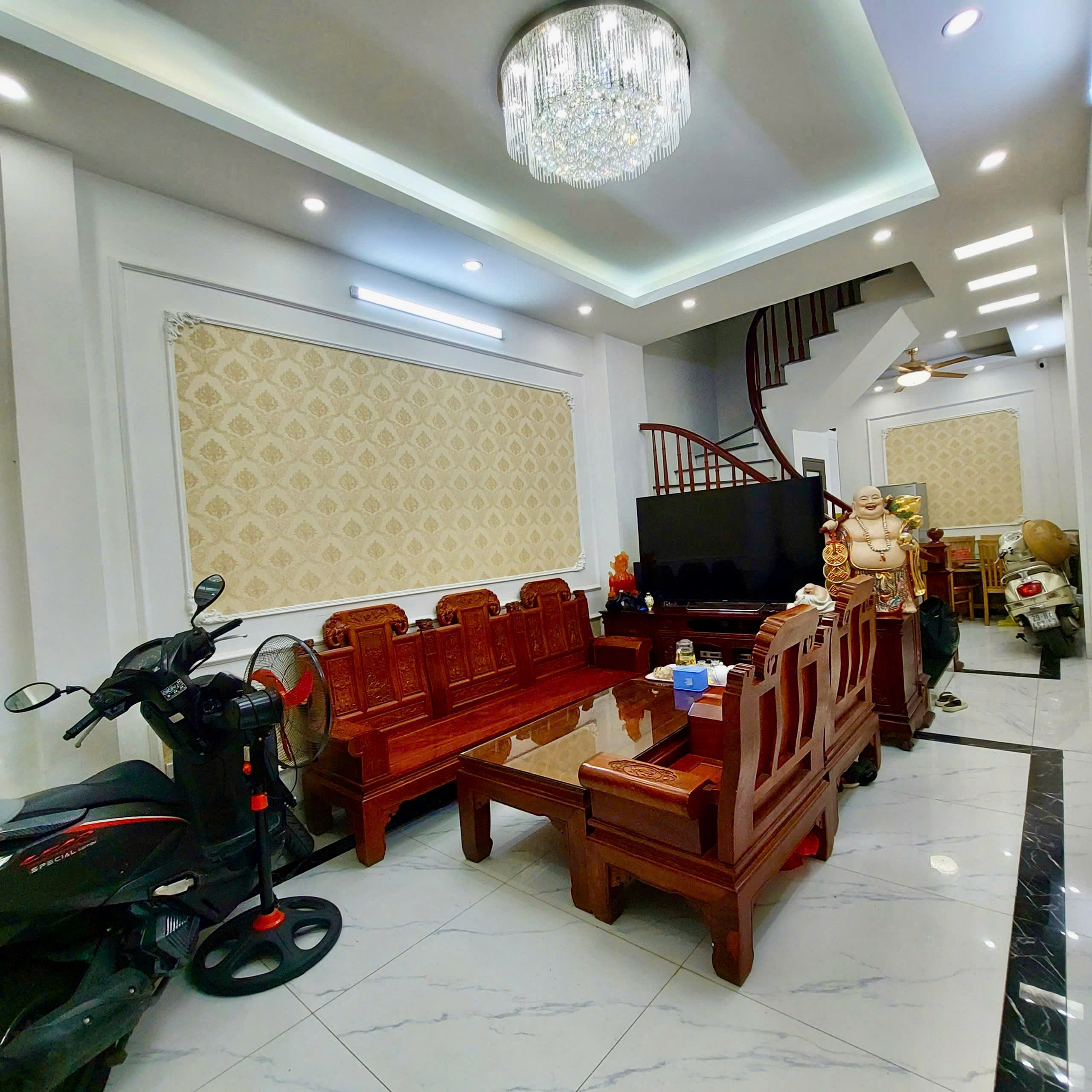 Thanh Xuân 43m2, 6 Ngủ, Ô Tô, mặt ngõ Kinh Doanh Sầm Uất gi á 11.2 t.ỷ - Ảnh chính