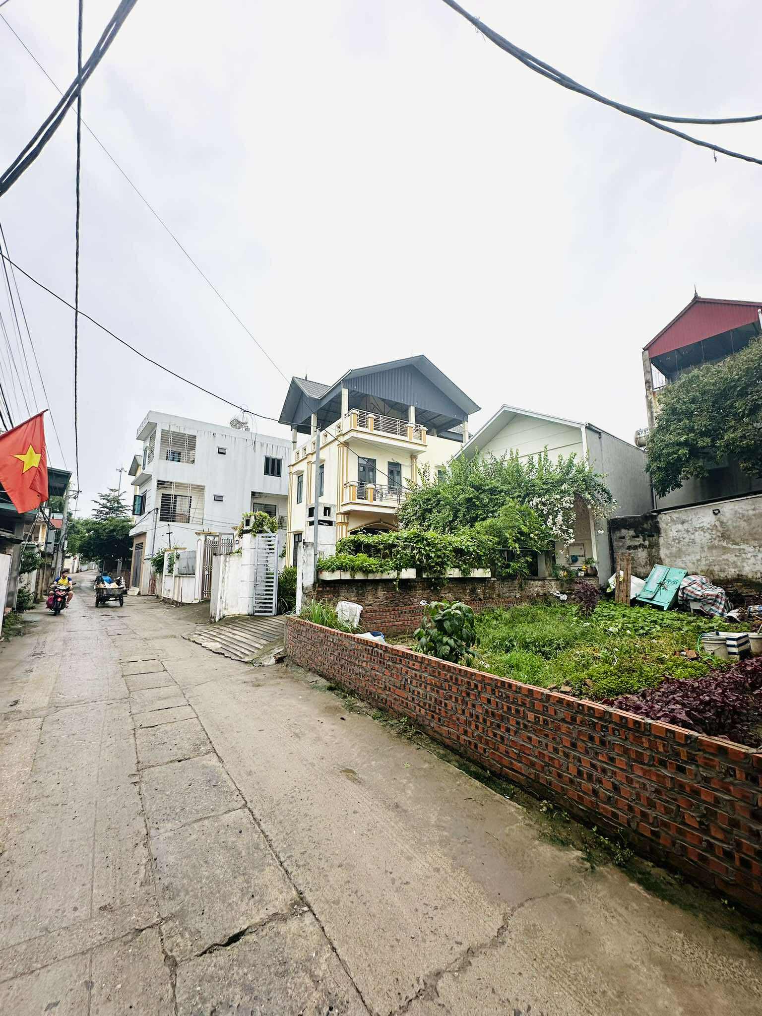 BÁN LÔ – ĐẢN MỖ, UY NỖ – GẦN BẾN XE HIẾM CÓ KHÓ TÌM - DT 74M - GIÁ 70TR/1M - Ảnh 2