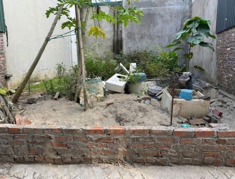 BÁN LÔ – ĐẢN MỖ, UY NỖ – GẦN BẾN XE HIẾM CÓ KHÓ TÌM - DT 74M - GIÁ 70TR/1M - Ảnh 1
