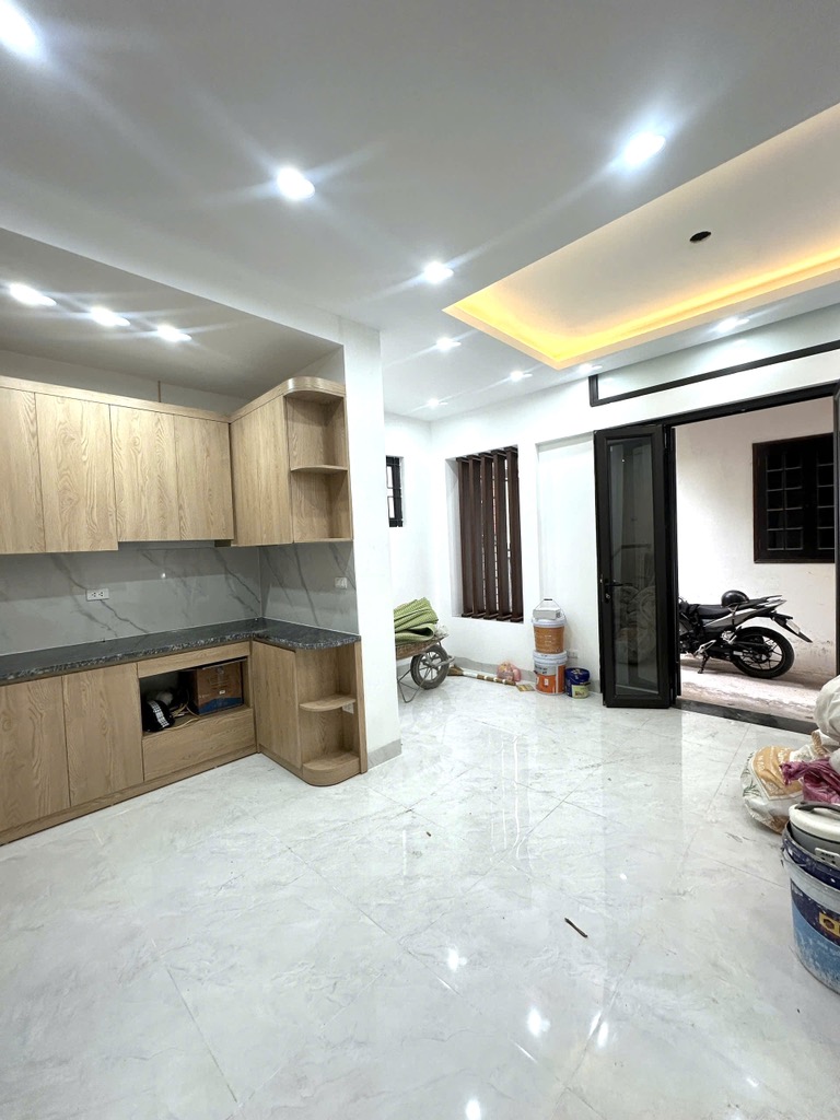 Bán nhà Đội Cấn, Ba Đình, lô góc, ngõ thông, 31m2, 5 tầng, Mt 5m, chỉ 7.7 tỷ - Ảnh chính