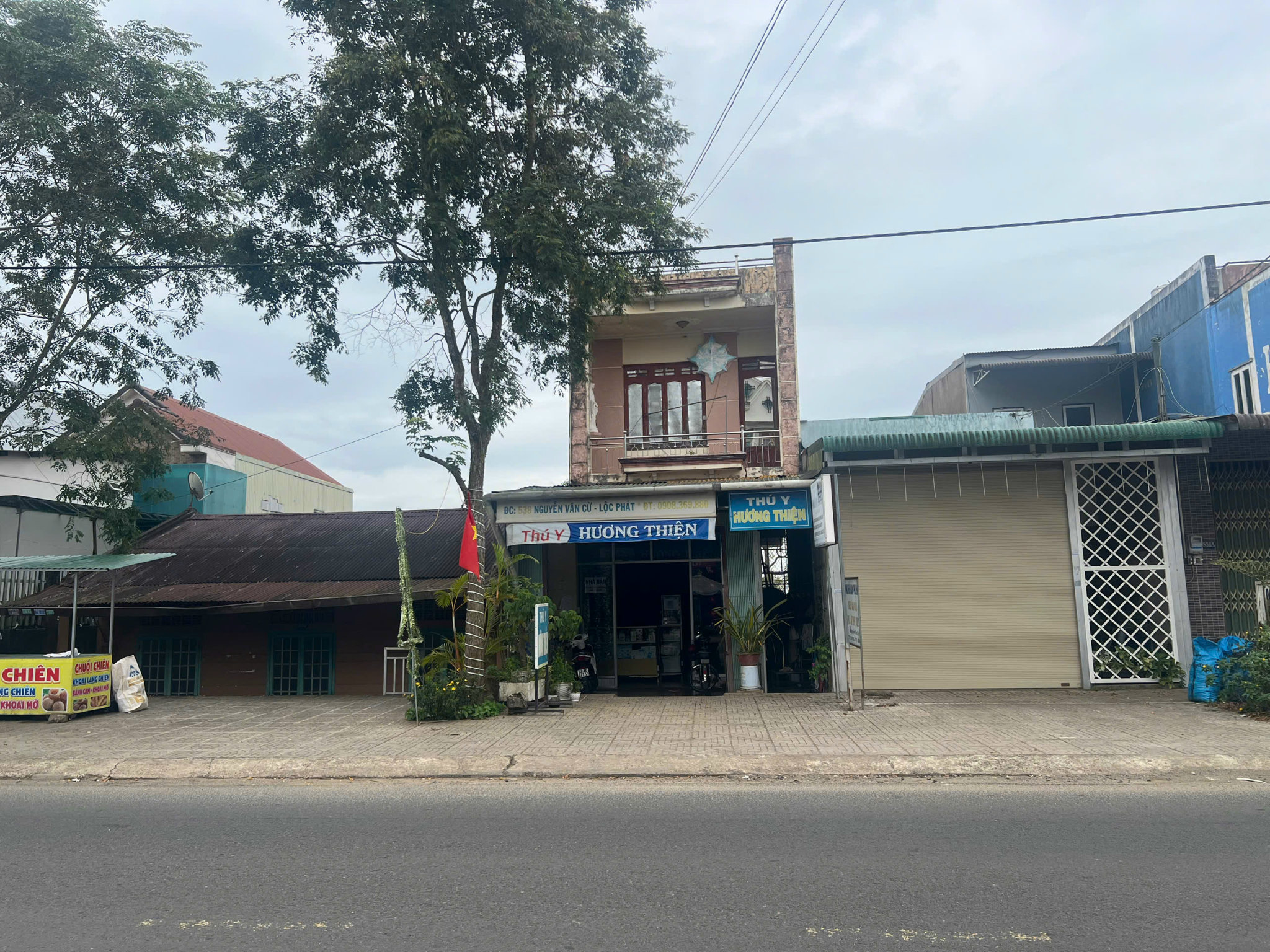 Bán gấp nhà , đất 10,8tỷ có thương lượng, 235m2 tại Nguyễn Văn Cừ, Lộc Phát, Bảo Lộc, Lâm Đồng - Ảnh chính