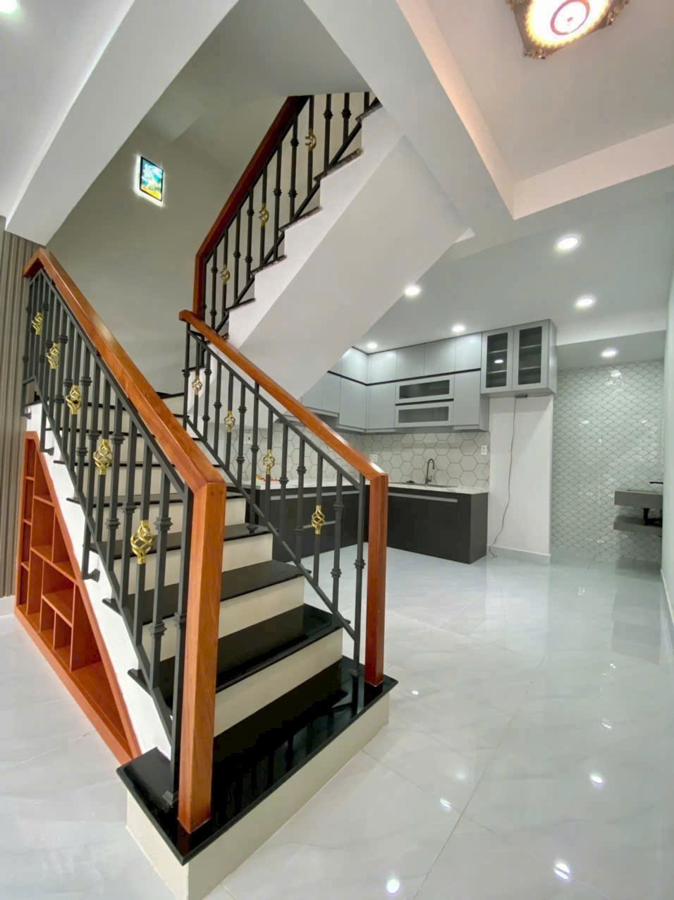 NHÀ MỚI 1/ KÊNH TÂN HOÁ - TÂN PHÚ  - 4 X 11M - 3 TẦNG BTCT - HẺM OTO KẾ  MẶT TIỀN - GIÁ 5.6 TỶ PHÚ - Ảnh 1