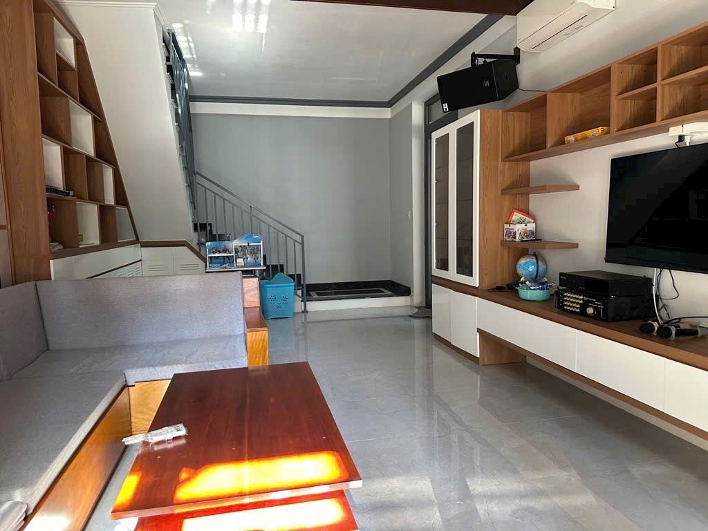 BÁN NHÀ NGANG KHỦNG 18M – DIỆN TÍCH LỚN – HUỲNH TẤN PHÁT, QUẬN 7  - Giá chỉ: 8.1 Tỷ – Nhà 2 tầng - Ảnh 2