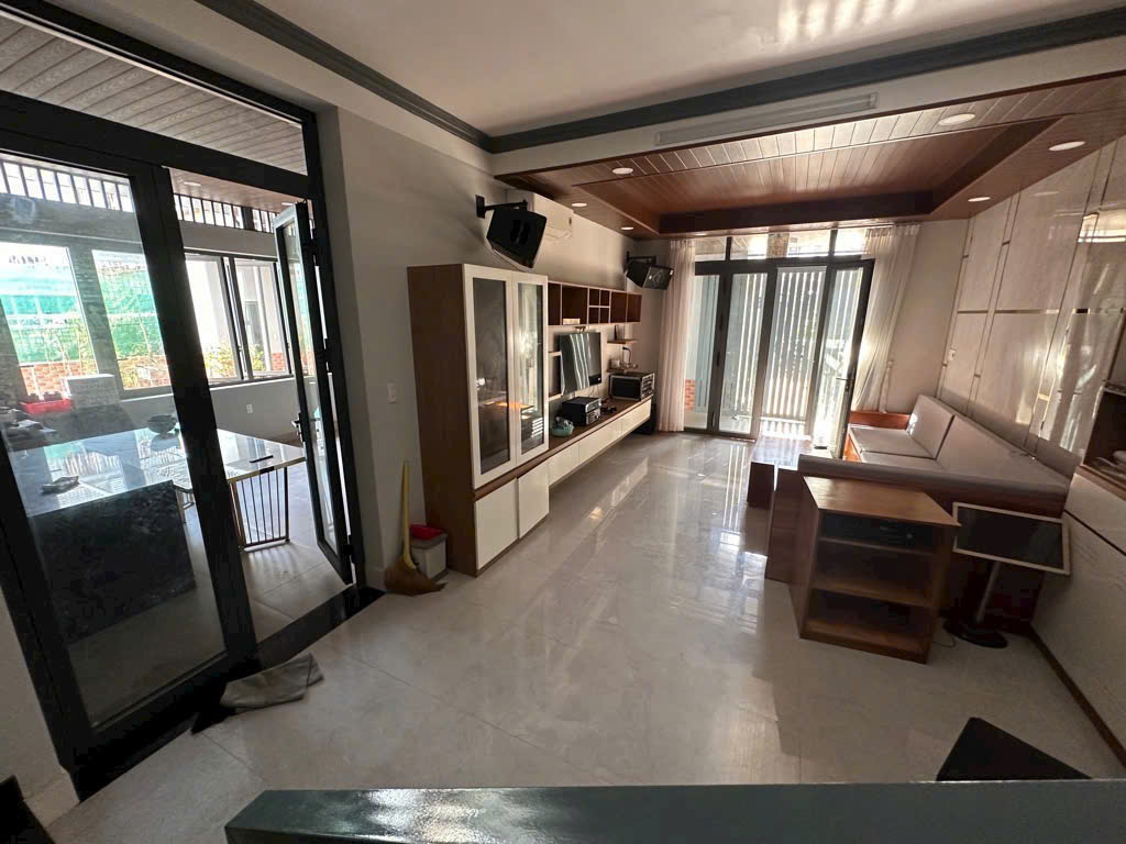 NHÀ 2 TẦNG, NGANG KHỦNG 18M -187M2 HẺM XE TẢI - HUỲNH TẤN PHÁT, Q7 - CHỈ 8,1 TỶ - Ảnh chính