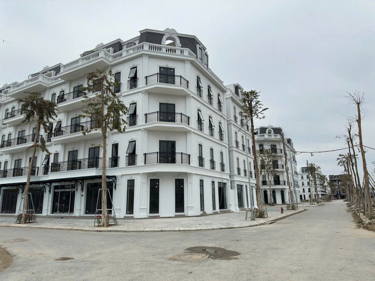 ĐẦU TƯ SINH LỜI LIỀN KỀ 5 ĐƯỜNG 12M KĐT ĐÔNG DƯƠNG RESIDENCE – ĐỨC THƯỢNG (0915458886) - Ảnh 1
