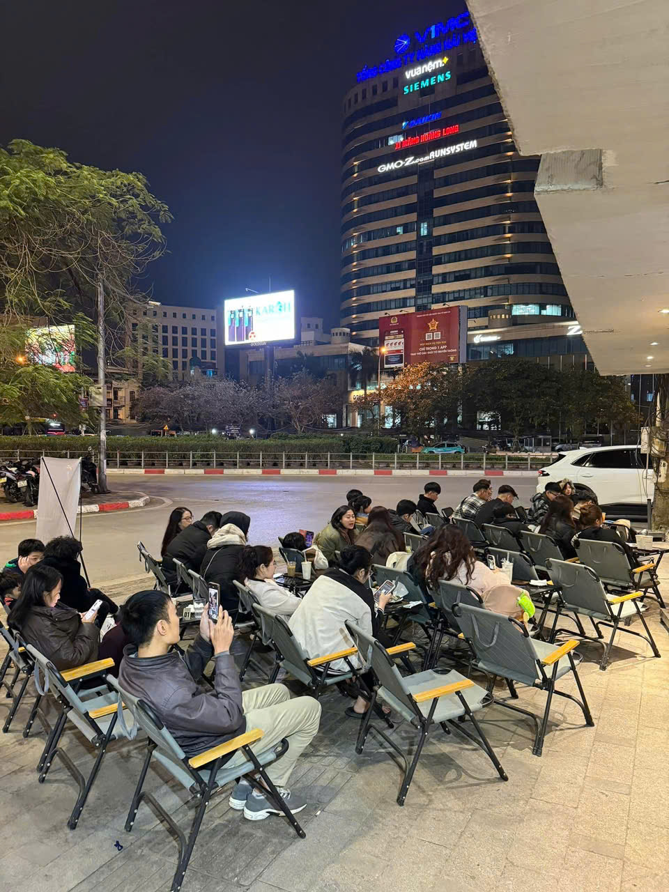CHÍNH CHỦ CẦN SANG QUÁN CAFE Ở 472 LÊ DUẨN- P .PHƯƠNG LIÊN - Q. ĐỐNG ĐA- HÀ NỘI - Ảnh 2