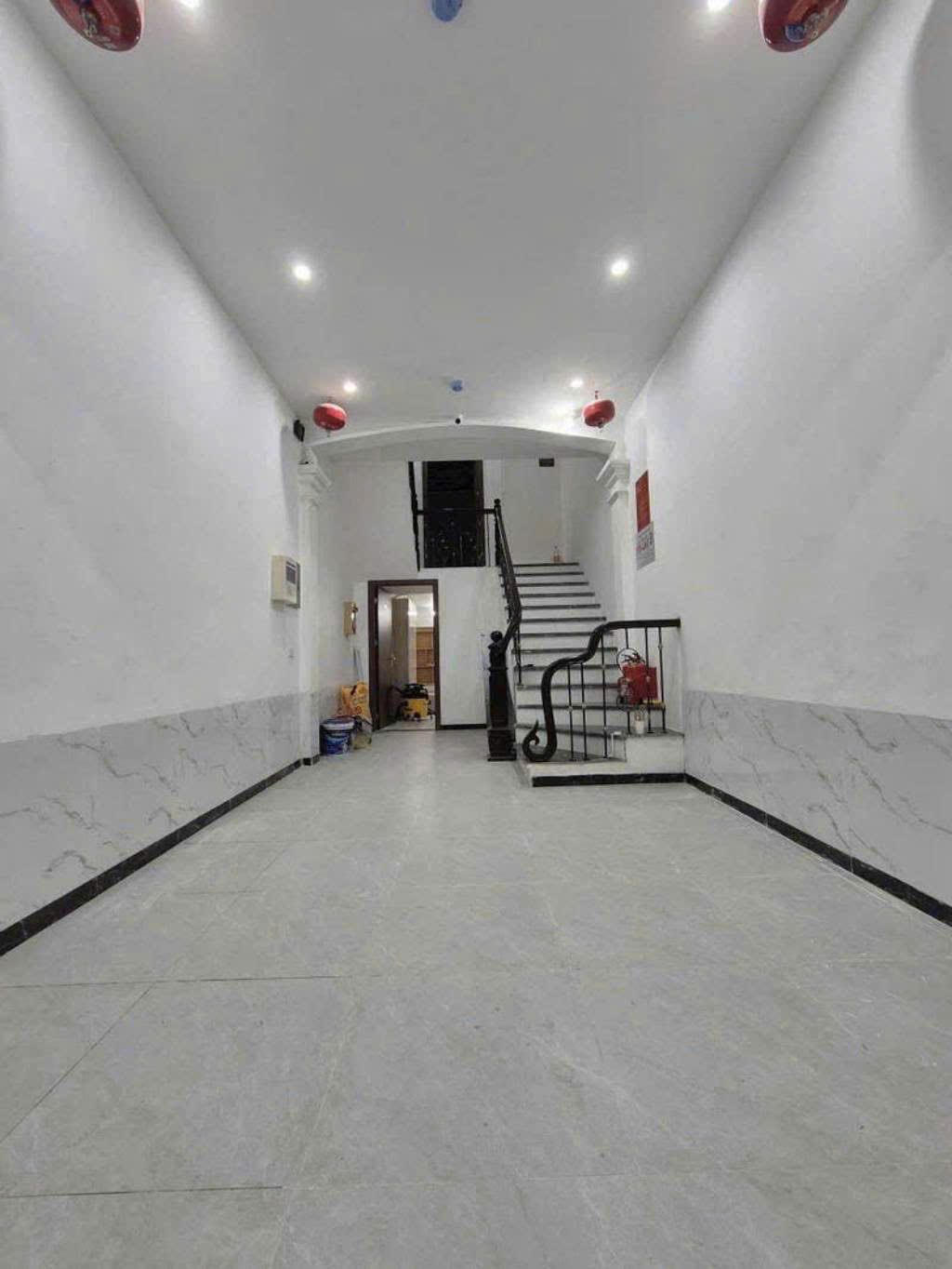 Bán nhà riêng Trương Định Hai Bà Trưng 45M X 5T - 7 ngủ giá 9.5 tỷ, dân xây, ở và thuê - Ảnh chính