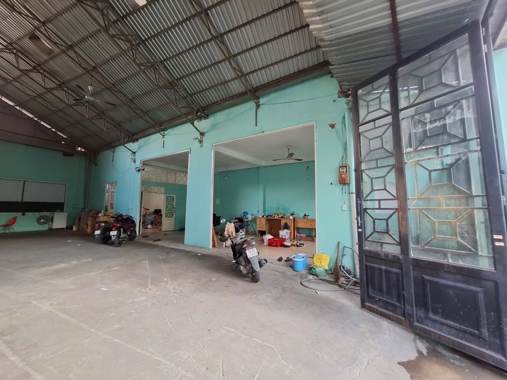 BÁN GẤP NHÀ MẶT TIỀN BÌNH TÂN GIÁP TÂN PHÚ – NGANG 15M – NỞ HẬU 23M – DIỆN TÍCH KHỦNG 490M² - Ảnh 1