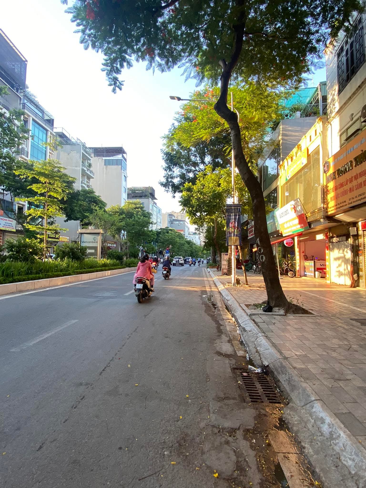 BÁN NHÀ NGÕ 127 LẠC LONG QUÂN TÂY HỒ - VỊ TRÍ KINH DOANH ĐẸP GIÁ TỐT - DT 178M2 GIÁ 5X TỶ - Ảnh chính