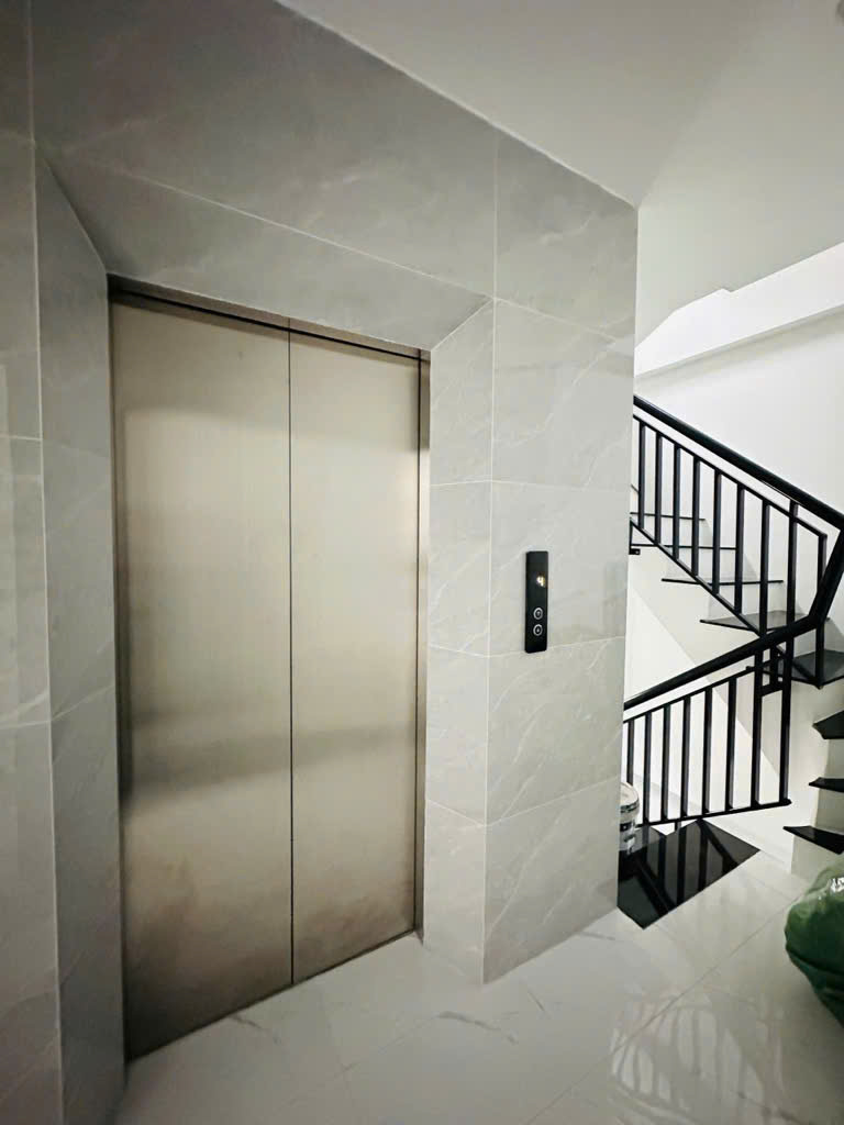 Bán nhà 7 tầng thang máy Tây Hồ, ô tô tránh, kinh doanh - 81m chỉ 26 tỷ - Ảnh 2