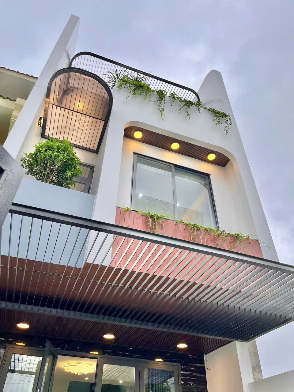 CẦN BÁN BIỆT THỰ 3 TẦNG MỚI 100% – HÒA MINH 29 – 108M² – GIÁ CHỈ 7.2 TỶ - Ảnh chính