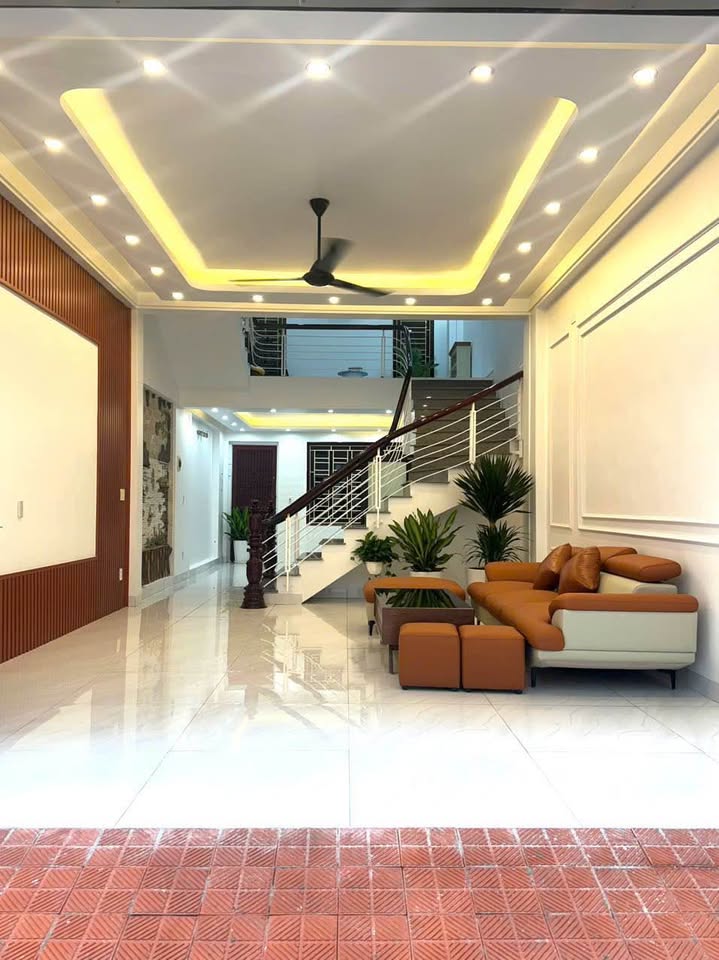 Bán nhà 4 tầng khu Đặng Tất, gần đường Trường Chinh, ph Tân Bình, TP HD, 60m2, mt 5m, 4 ngủ - Ảnh 2