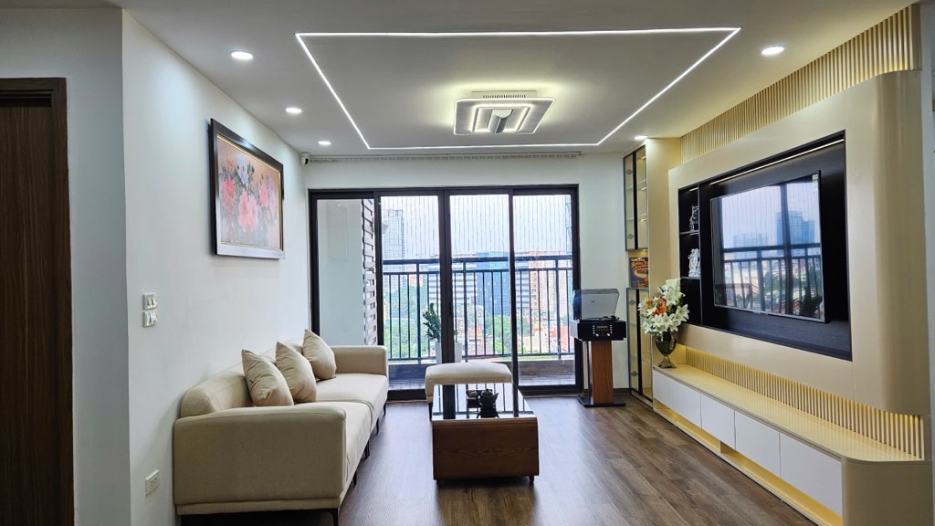 (Tin thật 100%) CH lô góc 130m2 x 3PN có lốt ô tô tại AZ Lâm Viên - Nội thất 1 tỷ - BC hướng Đông - Ảnh chính