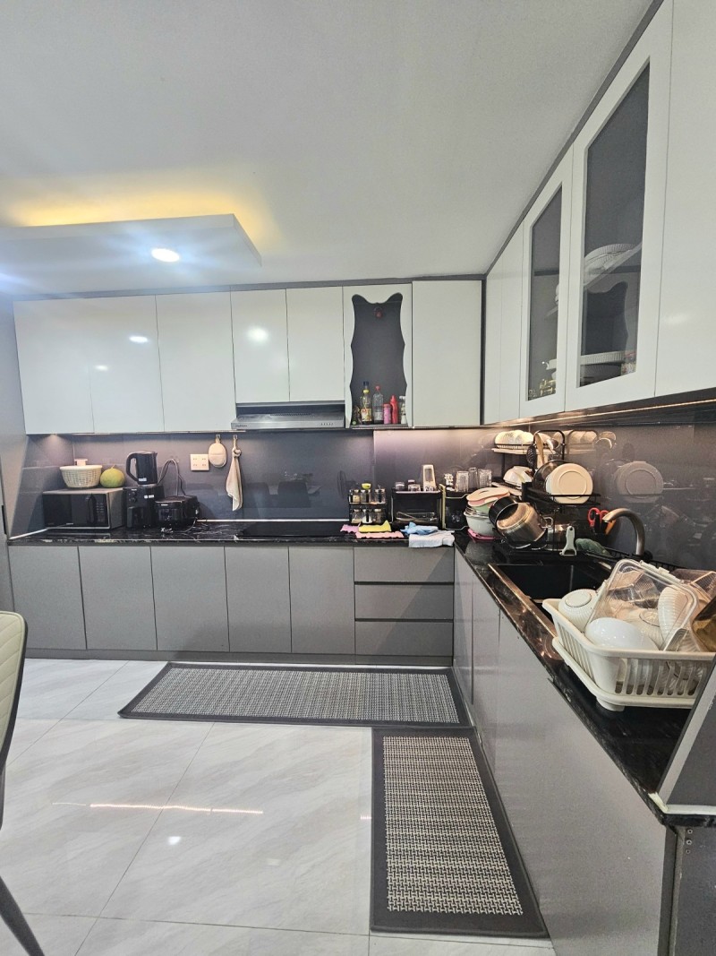 Bán nhà Hẻm 4m ngay Trần Hưng Đạo, Quận 5, 68m2 (4x17) 5 tầng 6PN full nội thất, Giảm 300  triệu - Ảnh 1