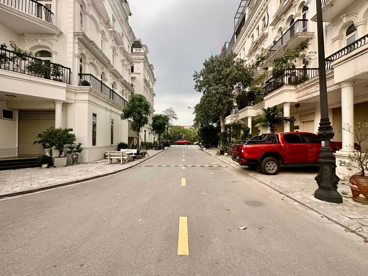 Hàng hiếm , LK Louis Đại Mỗ vỉ hè oto view vườn hoa nhỉnh 30ty 100m 5T - Ảnh chính