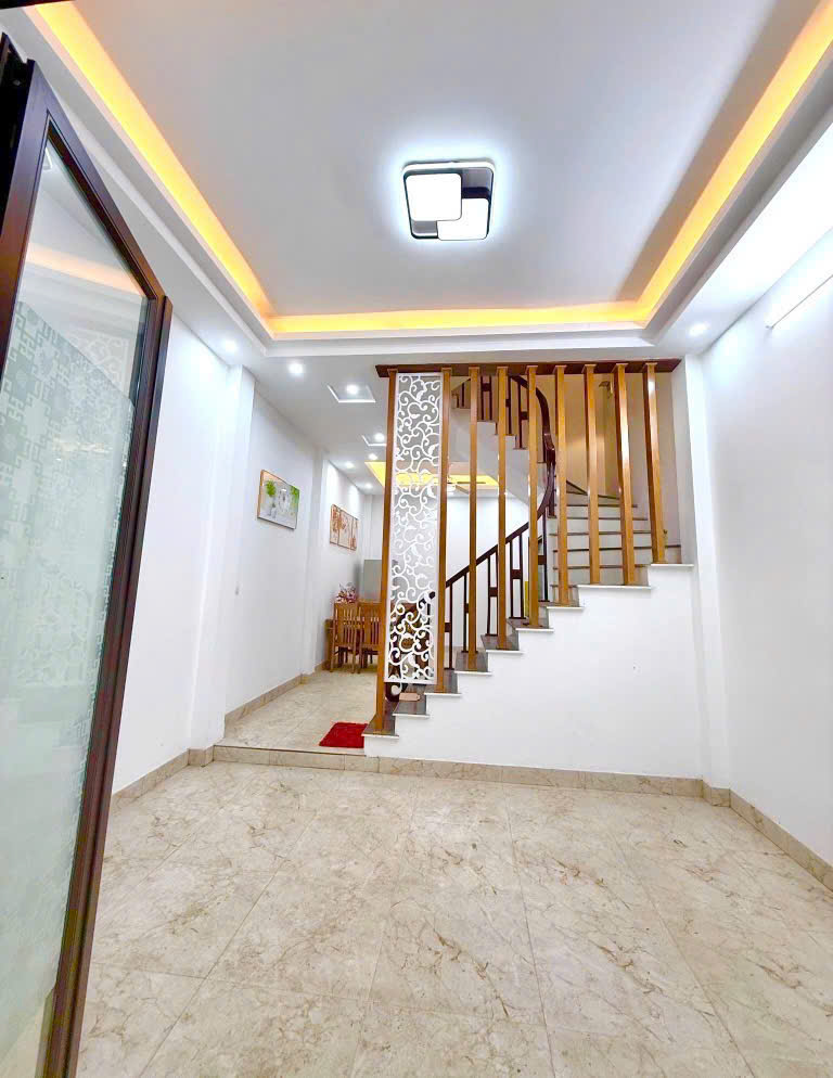 Lê Trọng Tấn, Nhà Đẹp, Diện Tích Rộng, Gần Phố 45m2 MT 4.5m giá chỉ 8.19 tỷ - Ảnh 1