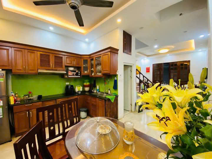 Chinh Chủ Cân Bán  30m² 5 tầng, 3PN, 3WC, Ngõ 362 Nam Dư, Lĩnh Nam, 5.8 tỷ, sổ đỏ sẵn sàng giao - Ảnh chính