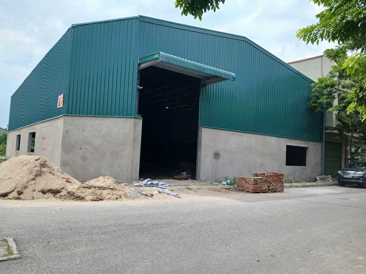 Cho thuê kho xưởng tạiTừ Sơn, Bắc Ninh diện tích 600m2 kết cấu Zamin mới 100% - Ảnh 3