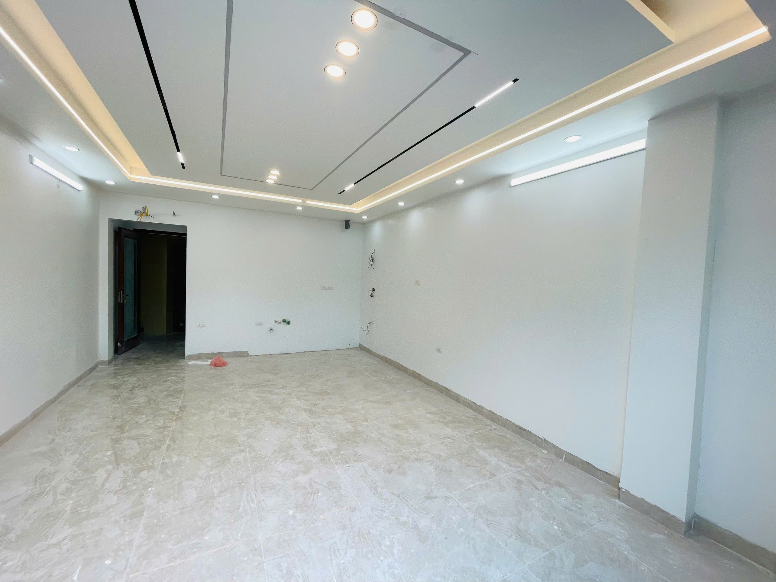 NHÀ 7 TẦNG – THANG MÁY – GẦN HIM LAM: GIỮ TIỀN KHÉO, TĂNG GIÁ LÂU! - Ảnh 3