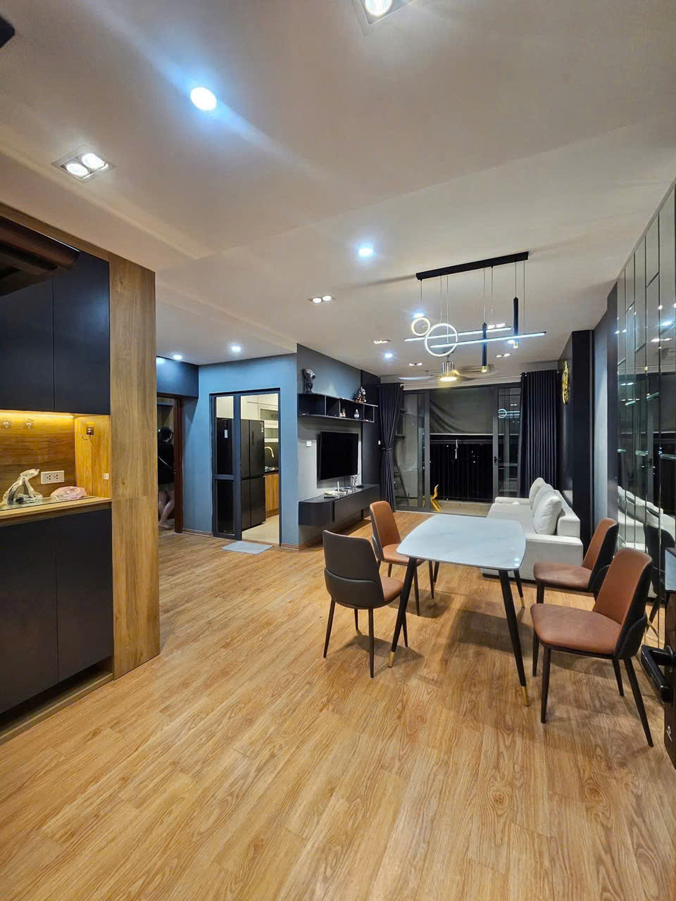 Bán căn hộ chung cư CT36 Định Công, Hoàng Mai 68m2, sổ đỏ, giá 4.x Tỷ - Ảnh chính