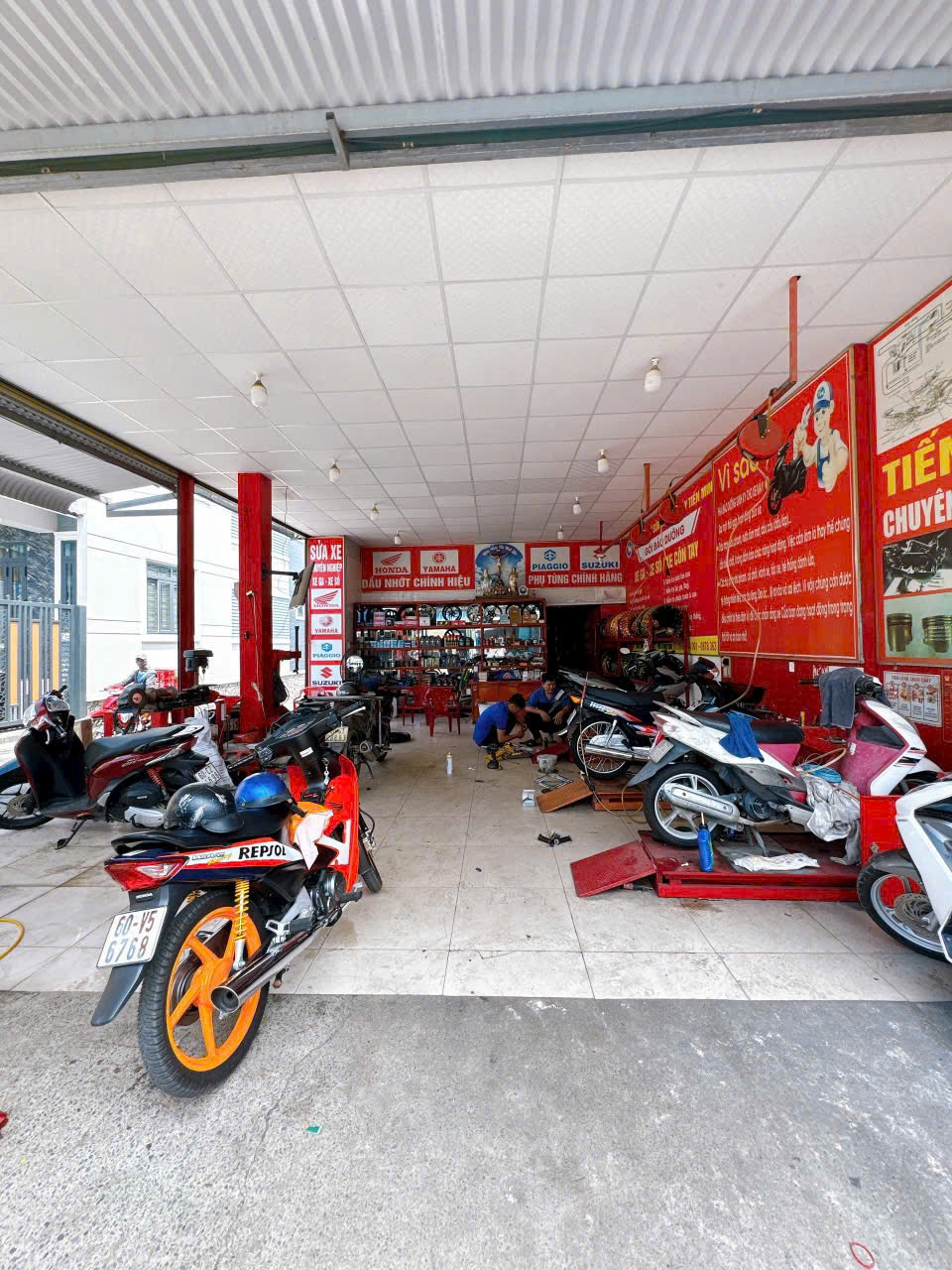 Bán nhà góc 2 MT Lê Đại Hành, P. Hố Nai, đang cho thuê 10tr, giá bán 8 tỷ - Ảnh chính